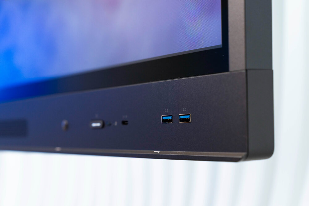 Clevertouch UX Pro 2 55"